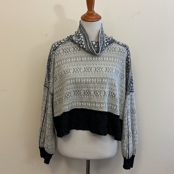 Free People Sweaters - Free People We the Free Cropped Turtleneck Sweater Size Medium